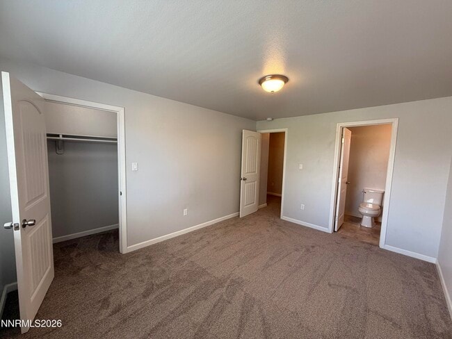 Building Photo - 319 Thoma St
