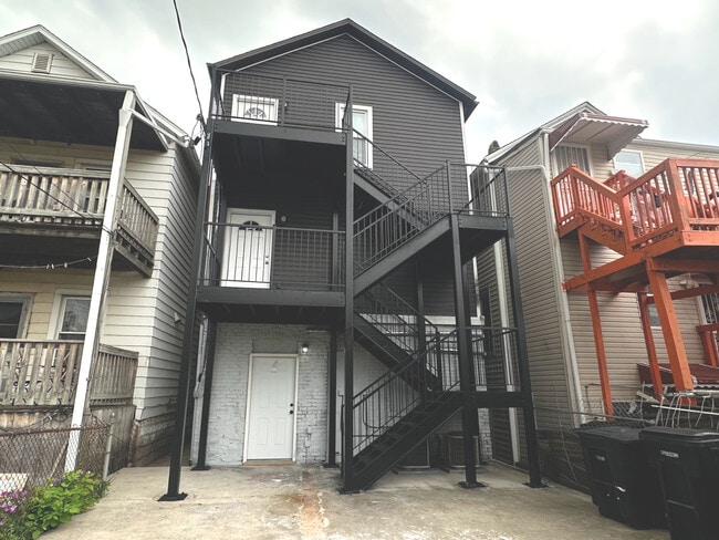 Building Photo - 2702 S Union Ave