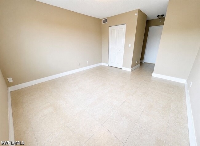 Building Photo - 1205 Wildwood Lakes Blvd