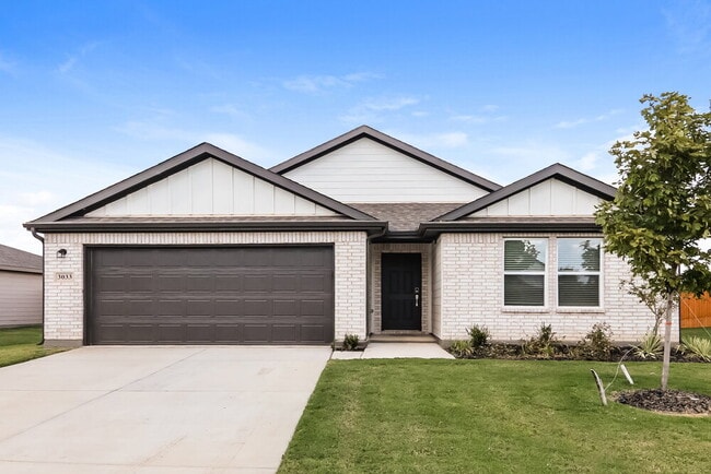 Building Photo - 3033 River Birch Dr