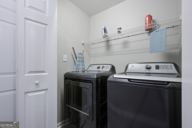 Building Photo - 11 Cobblestone Dr NW
