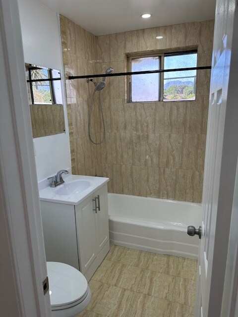 Building Photo - 435 W Acacia Ave