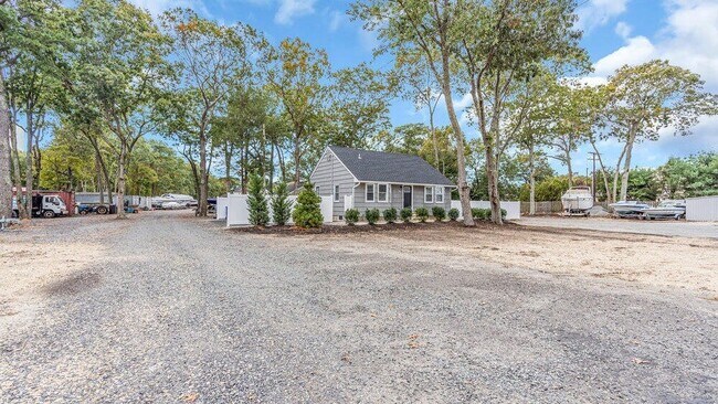 Building Photo - 557 Mantoloking Rd