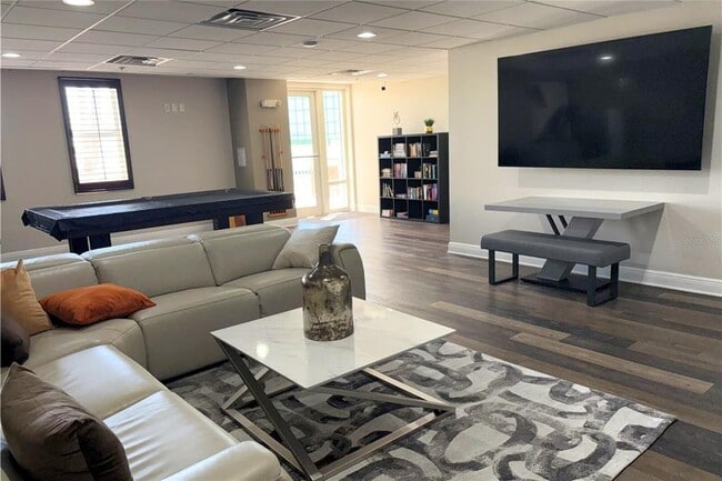 Building Photo - 628 Cleveland St