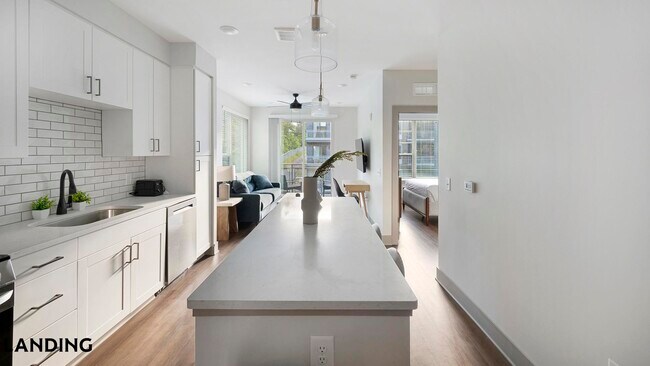 Building Photo - 1310 Hillside Ave