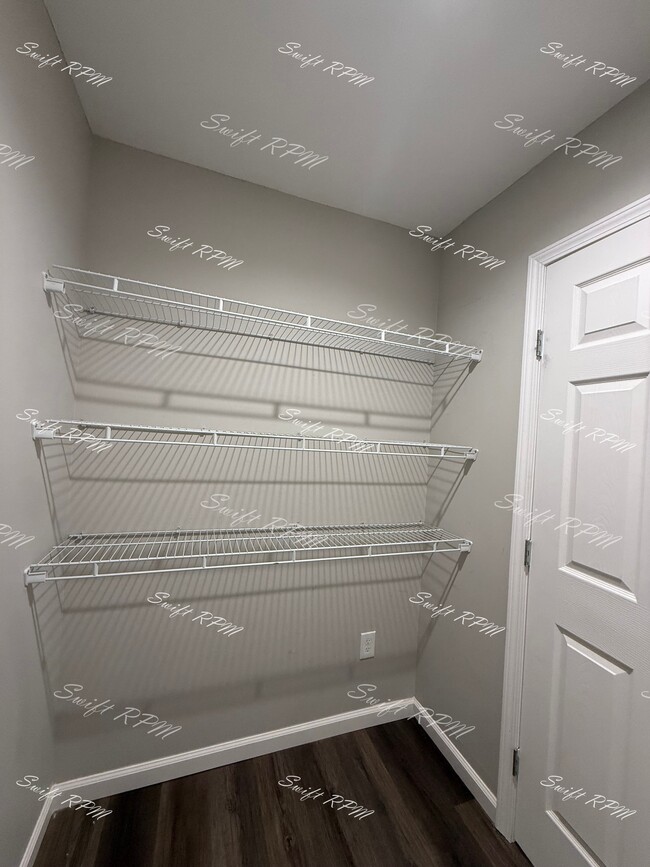 Building Photo - 707 N 2nd St