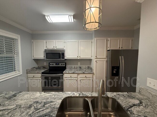 Building Photo - 4021 Whirlaway Ct