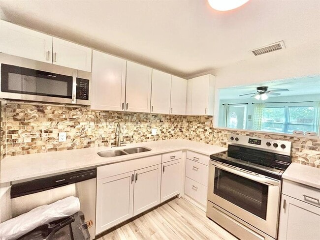 Building Photo - 1280 Bertland Way