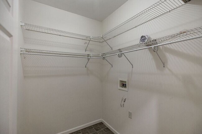 Building Photo - 580 Wolf Creek Trail