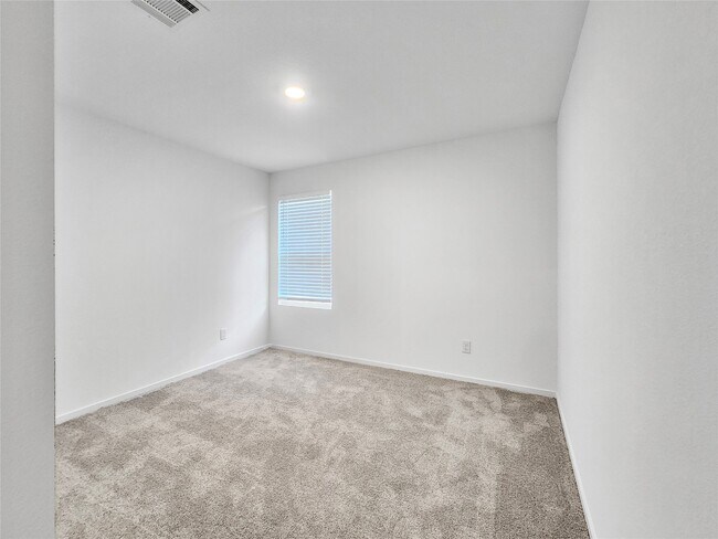 Building Photo - 25660 Rose Creek Dr