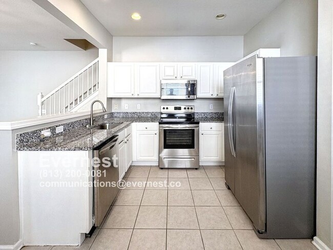 Building Photo - 26541 Castleview Way