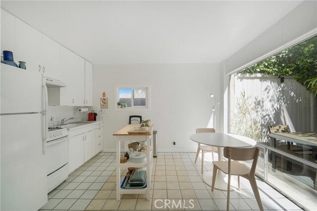 Building Photo - 1163 Glenneyre St