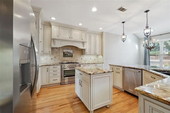 Building Photo - 1400 Prestige Valley Dr