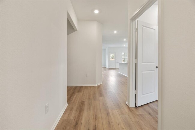 Building Photo - 10713 Steinbeck Dr
