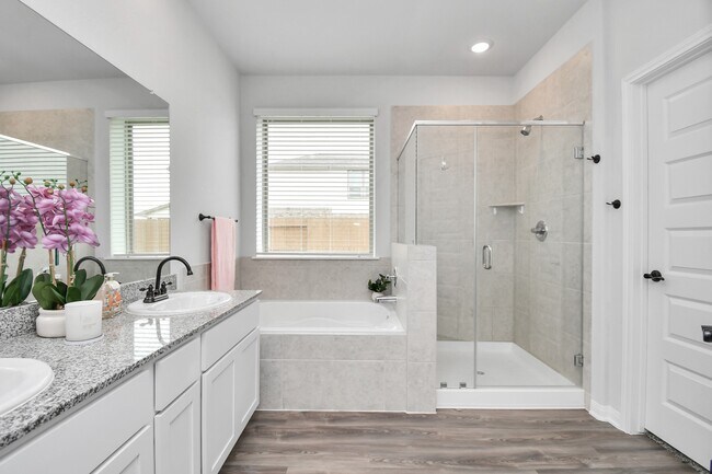 Building Photo - 395 Hunter Rnch Wy