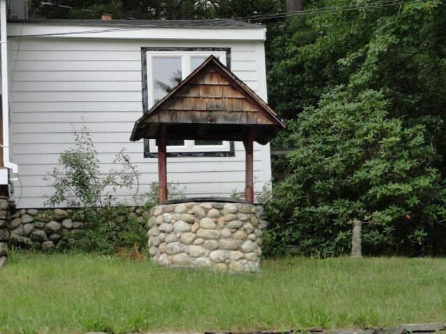 Building Photo - 211 Old Meeting House Rd
