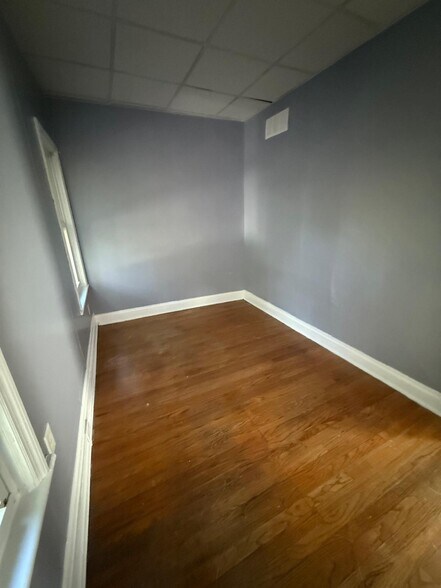 Building Photo - 1815 Highland Ave