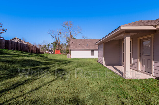 Building Photo - 49 Hickory Bend