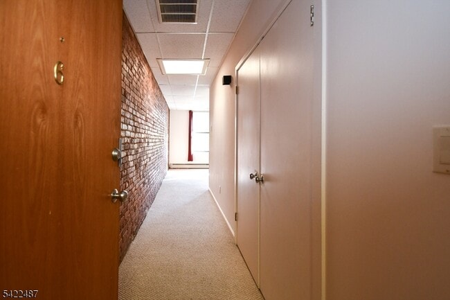 Building Photo - 431 Springfield Ave