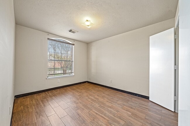 Building Photo - 12407 Fox Trace Ln