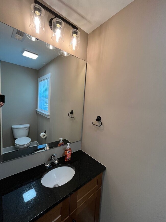Building Photo - 1775 Ralee Dr