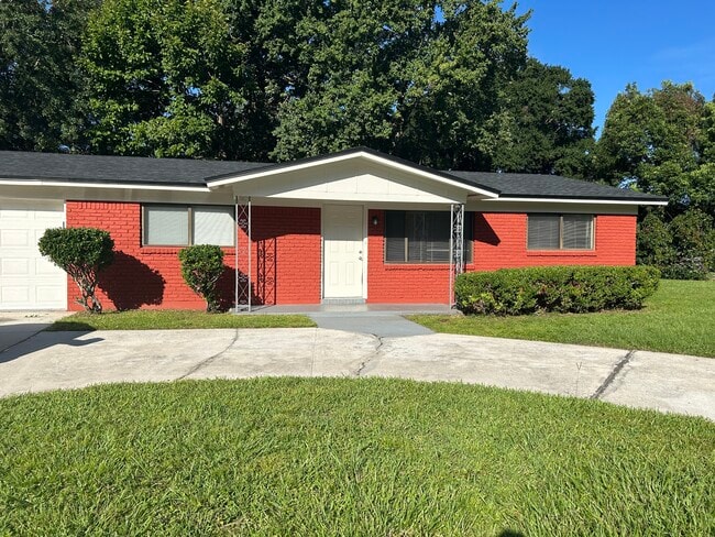 Building Photo - 1214 Santiago Dr