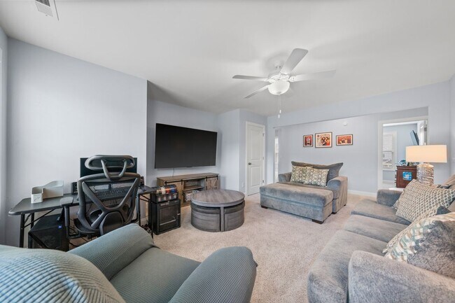 Building Photo - 74 W Weatherbee Wy