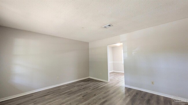 Building Photo - 4233 W Avenida De Golf