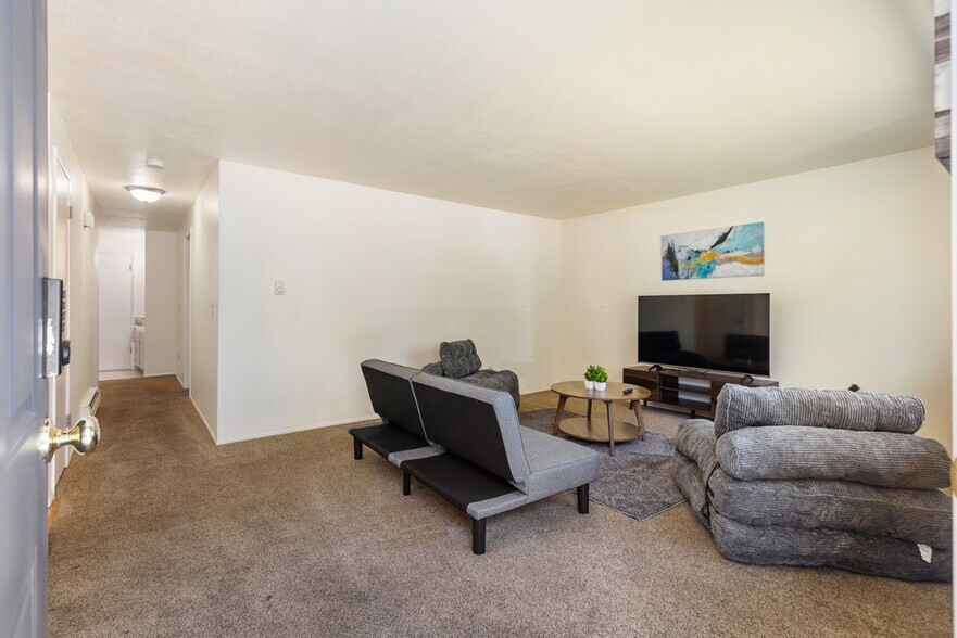 Building Photo - 15706 Ash Way