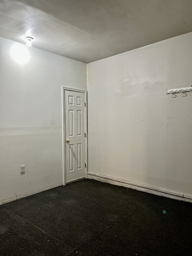 Building Photo - Spacious Home in Medical District with Extra Flex Space!