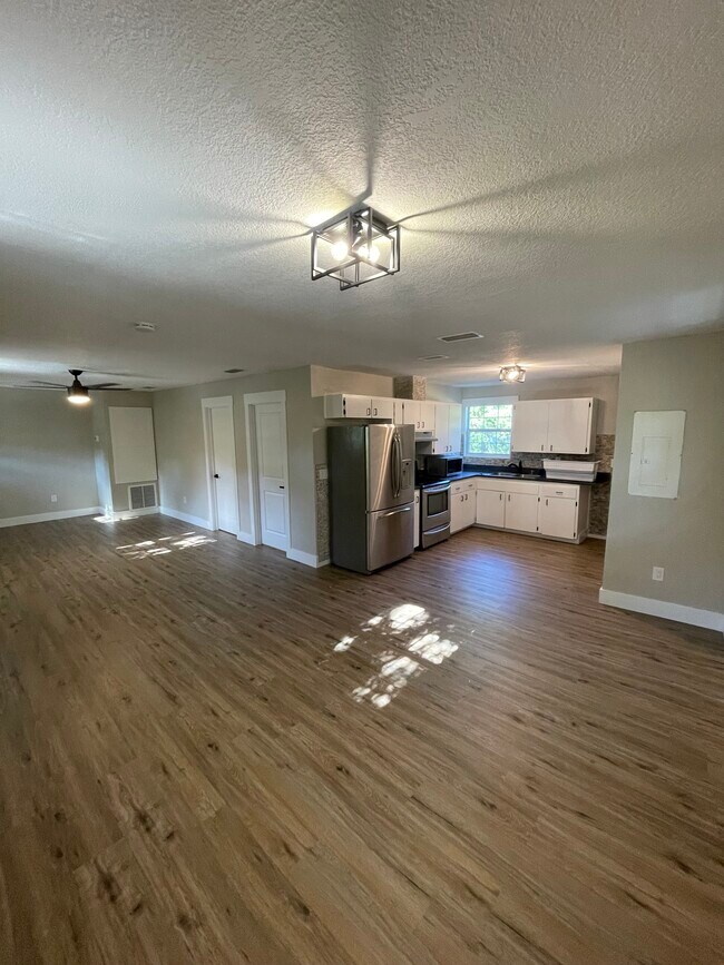 Building Photo - 2928 Blount Rd