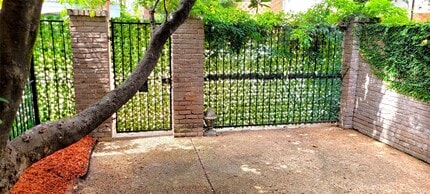 Building Photo - 1115 Autrey St