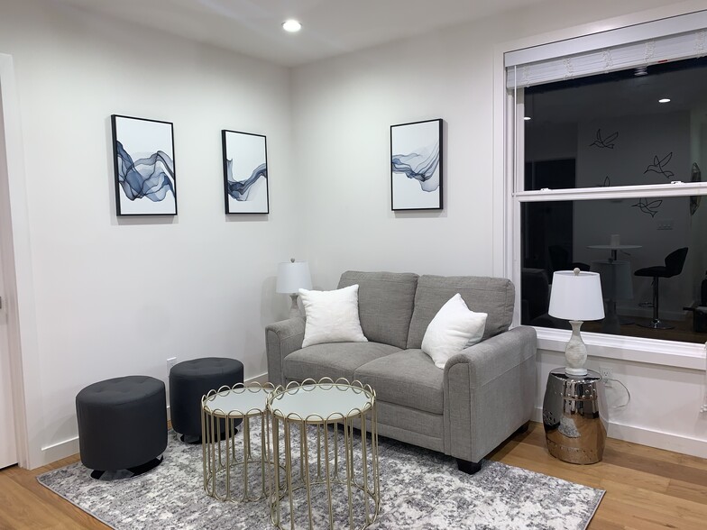 Building Photo - 33 Cortland Ave