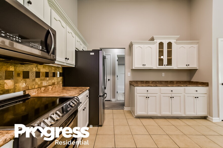 Building Photo - 5673 Grove Ln