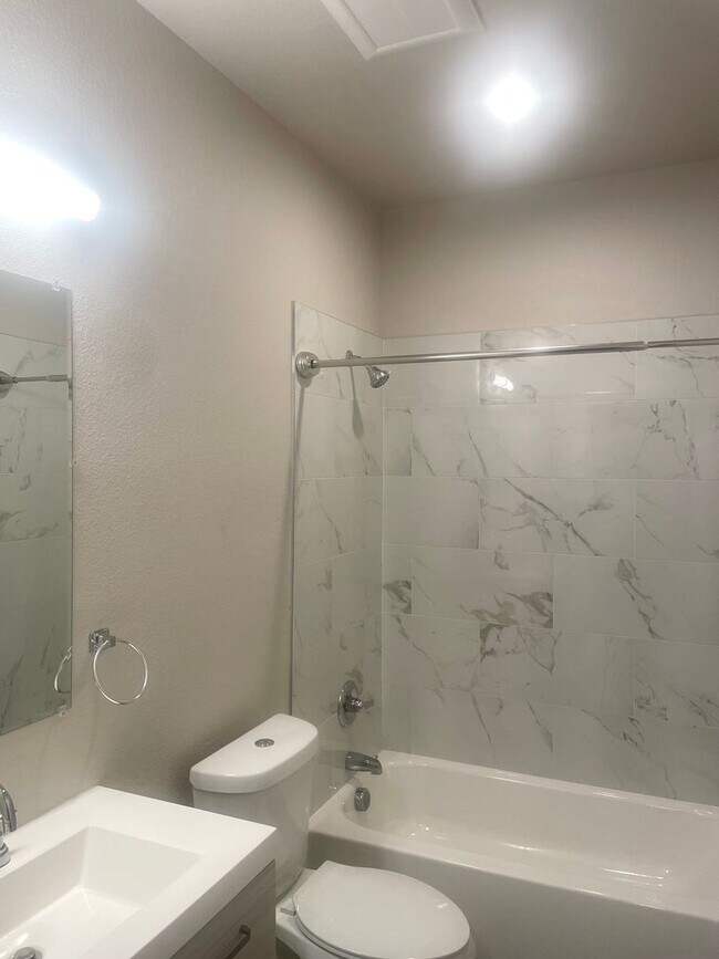 Building Photo - 1401 W 85th Ave