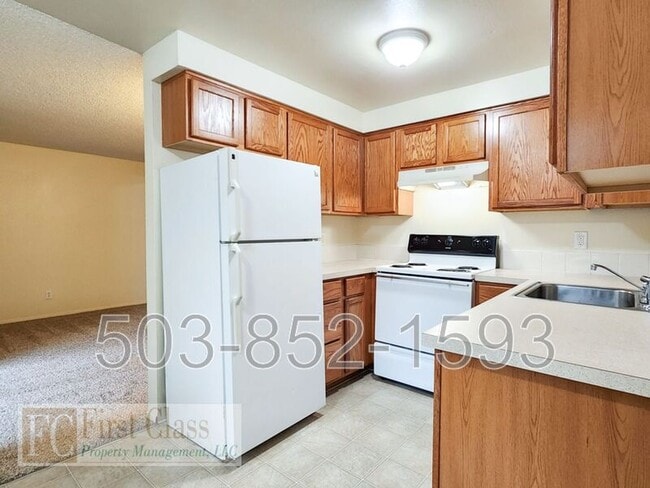 Building Photo - 10056 SW Garrett St