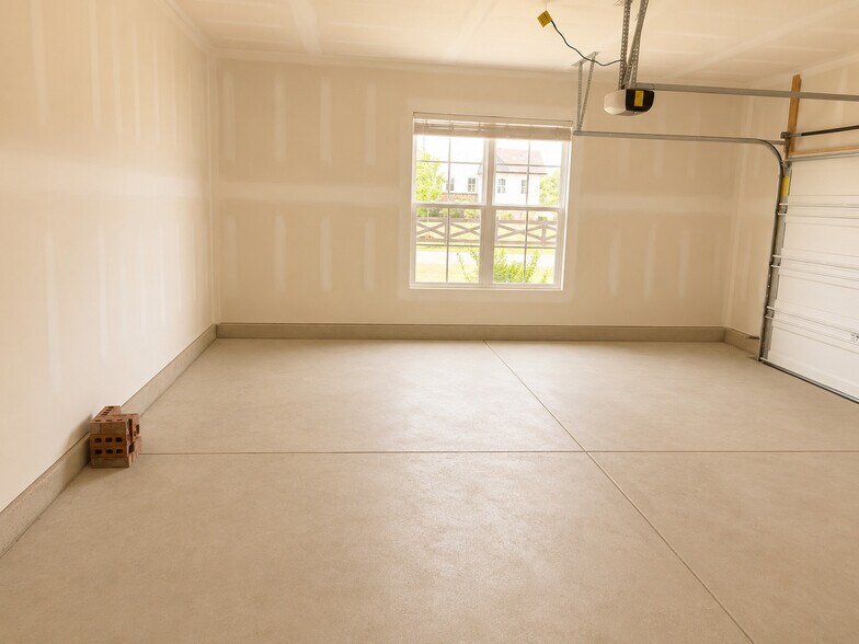 Building Photo - 400 Mabels Way
