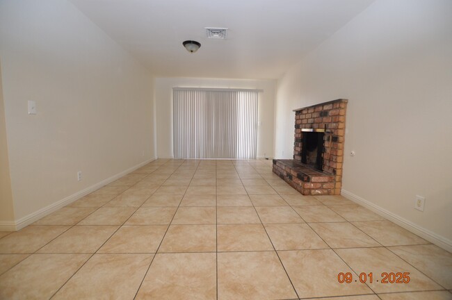 Building Photo - 3744 Riano Cir