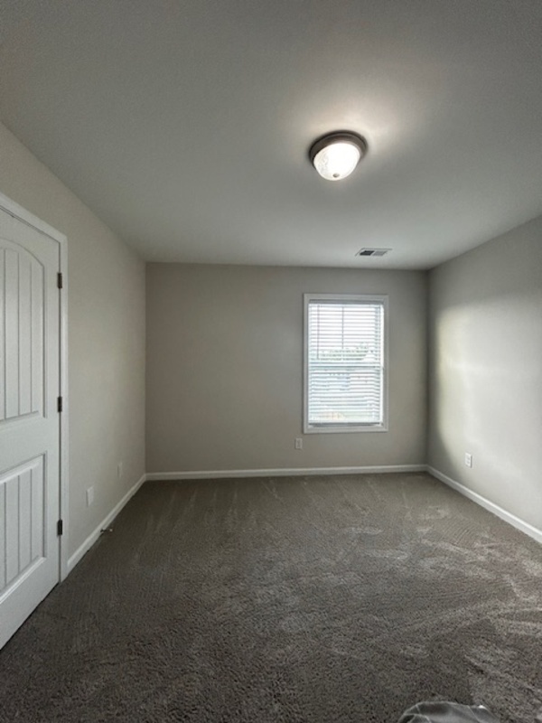 Building Photo - 747 Bustling Br Ln