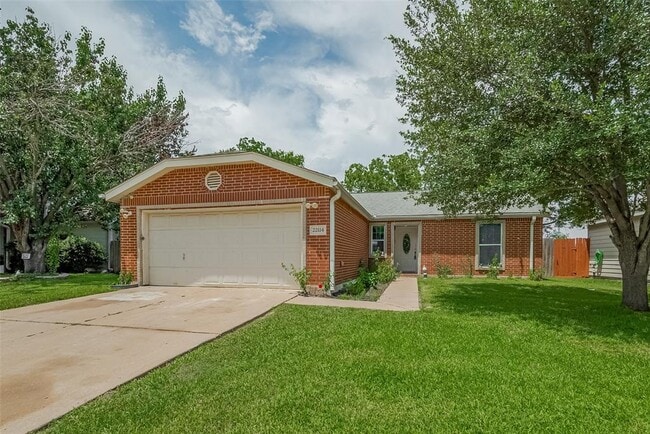Primary Photo - 22114 Calderbrook Dr