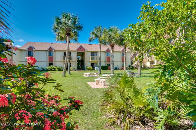 Building Photo - 2130 Forest Knoll Dr NE