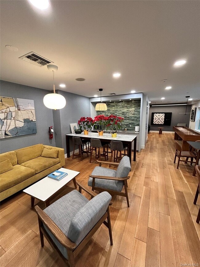 Building Photo - 125 Parkway Rd