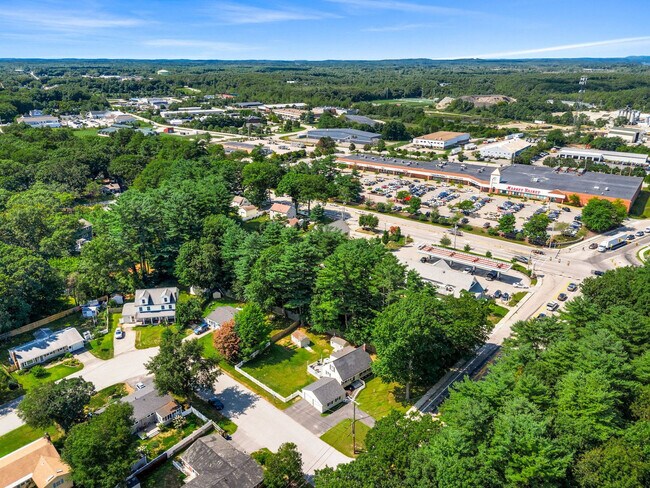 Building Photo - 6 Elwyn Rd