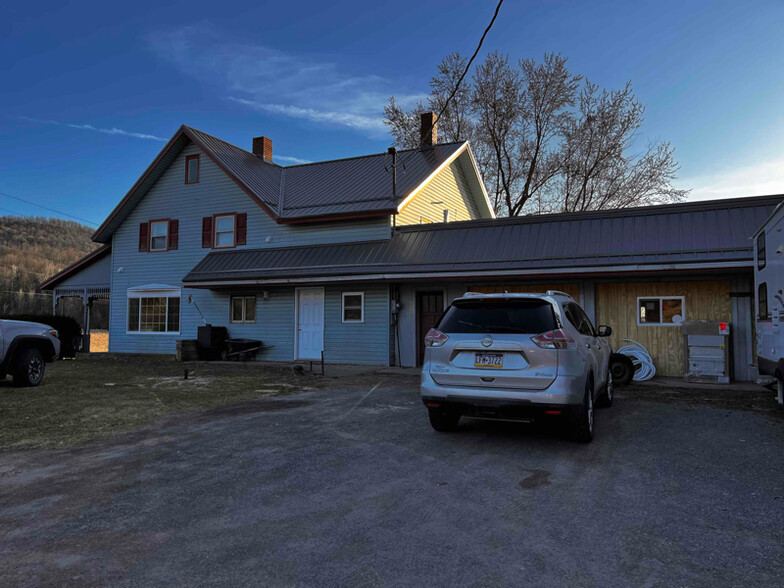 Primary Photo - 2267 Grover Rd