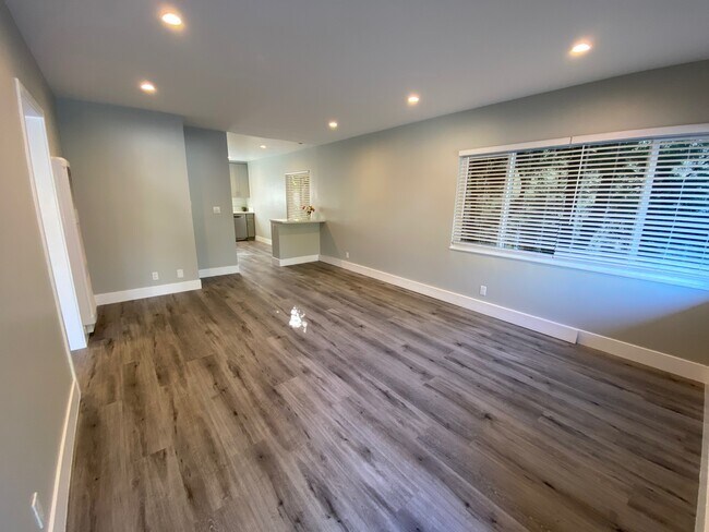 Living Room - 1707 Barry Ave