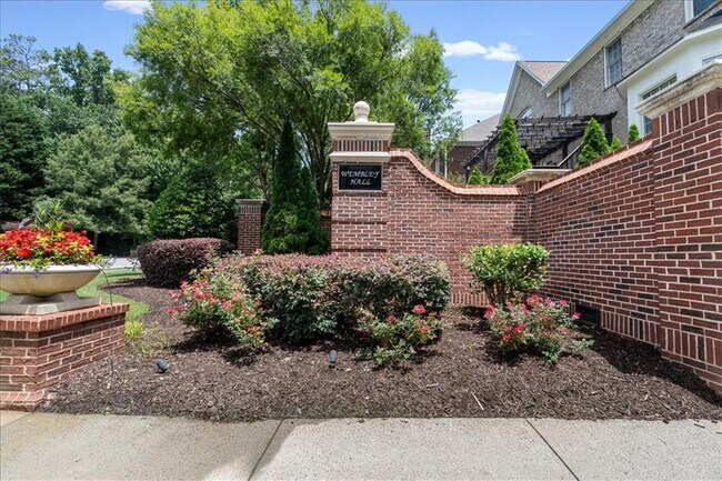 Building Photo - 350 Wembley Cir