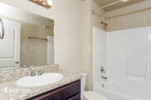 Building Photo - 3894 Thomas St