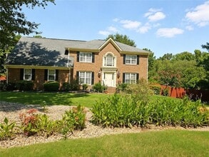 Building Photo - 1500 Old Salem Dr SE