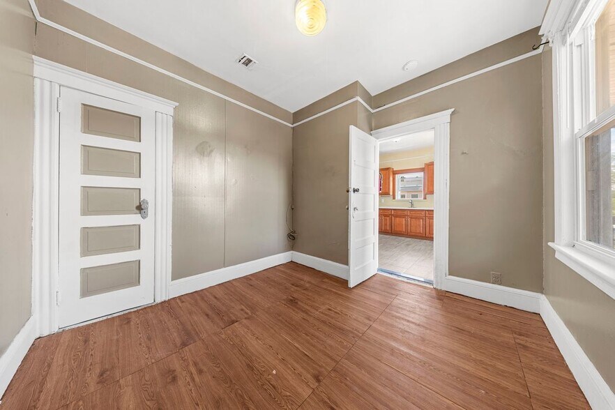 Building Photo - 359 Belmont Ave
