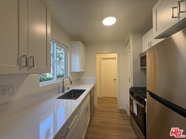 Building Photo - 1314 10th St